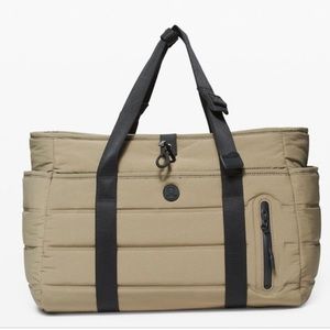 RARE 🆕 LULULEMON Dash All Day Duffel *20L